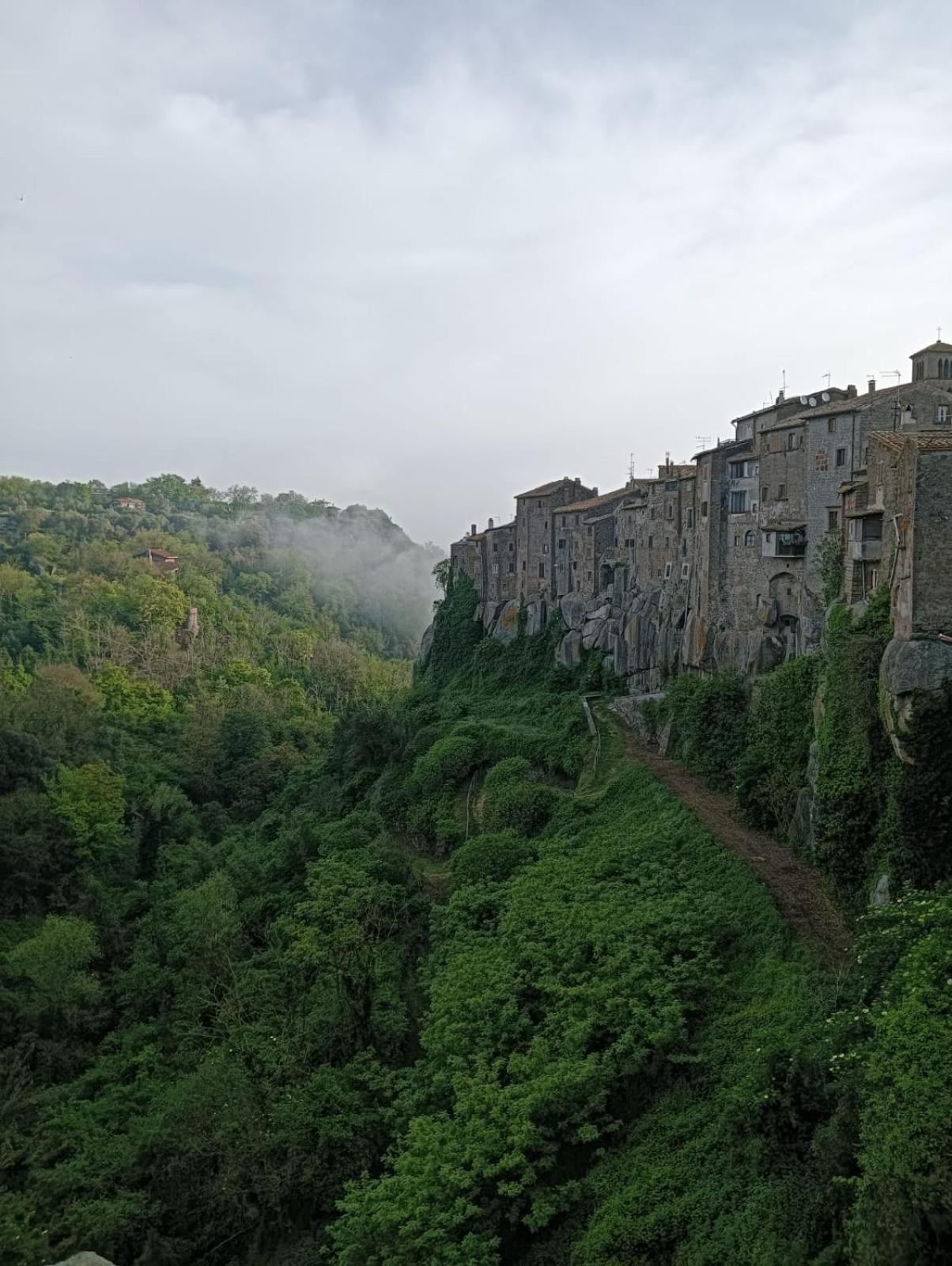 Sospesi Nel Borgo Vitorchiano Εξωτερικό φωτογραφία