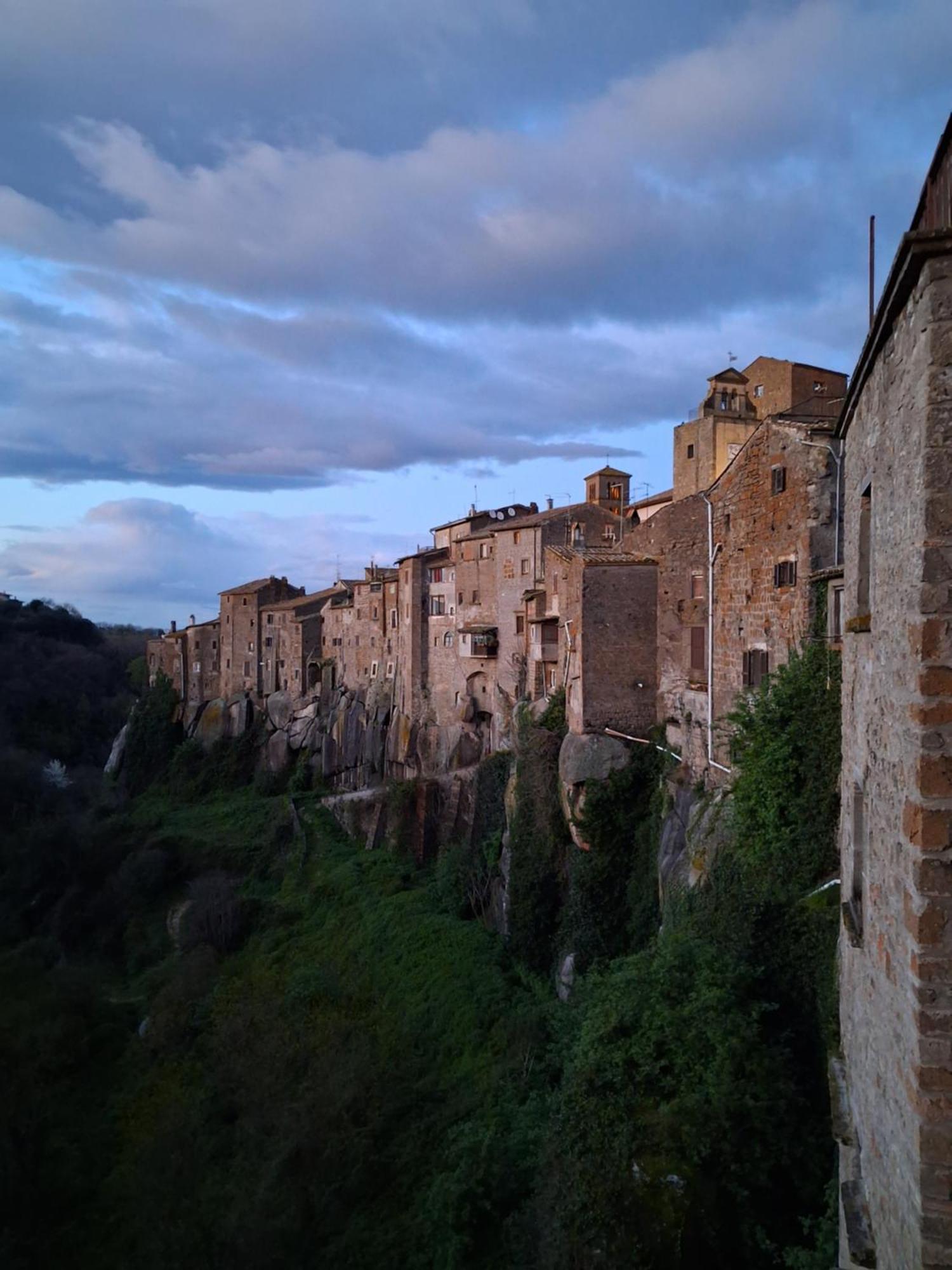 Sospesi Nel Borgo Vitorchiano Εξωτερικό φωτογραφία