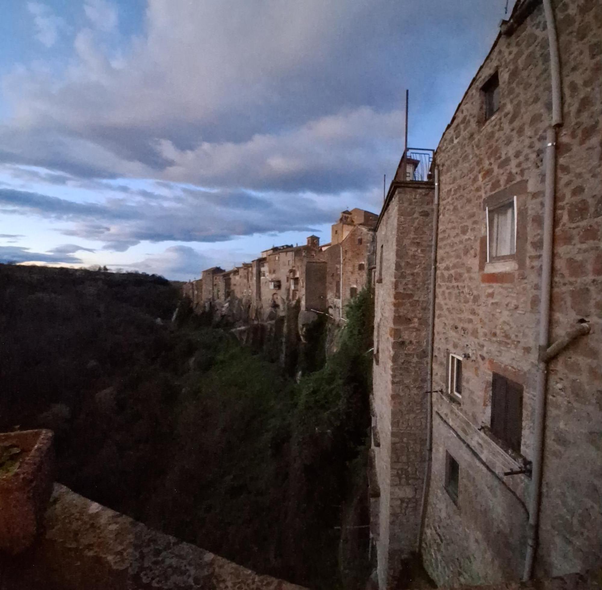 Sospesi Nel Borgo Vitorchiano Εξωτερικό φωτογραφία